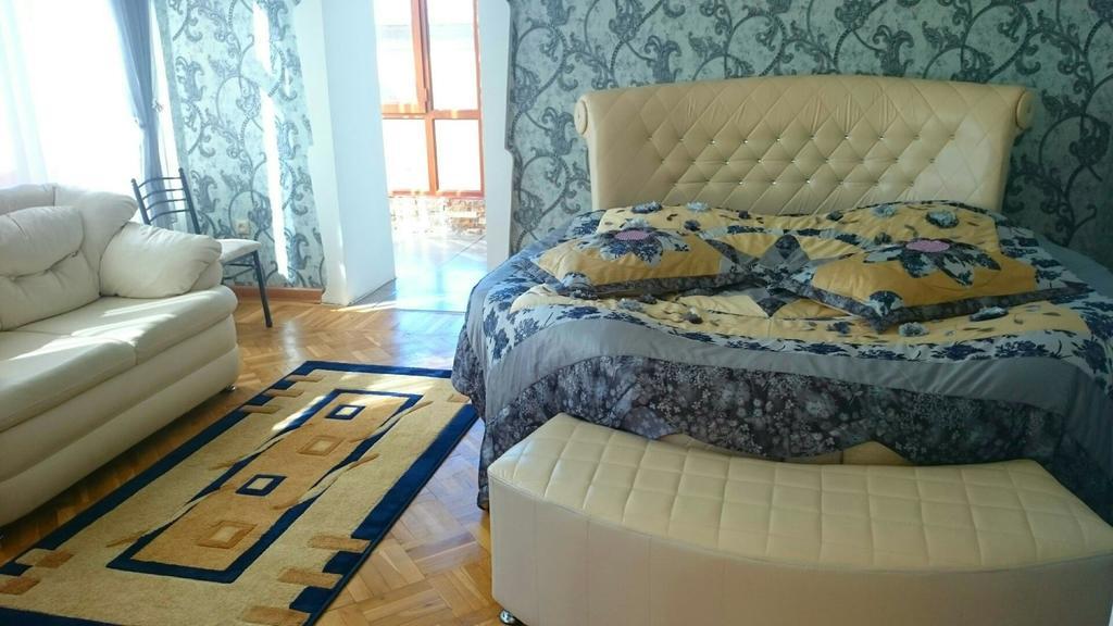 Edemi Hotel Kutaisi Esterno foto