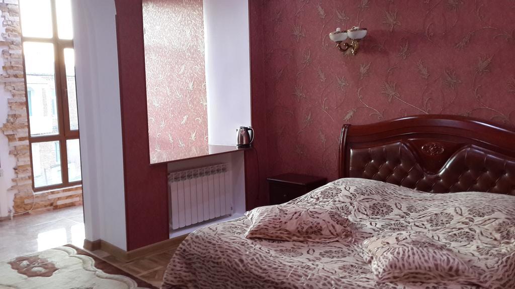 Edemi Hotel Kutaisi Esterno foto