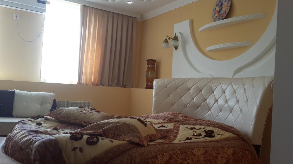 Edemi Hotel Kutaisi Esterno foto