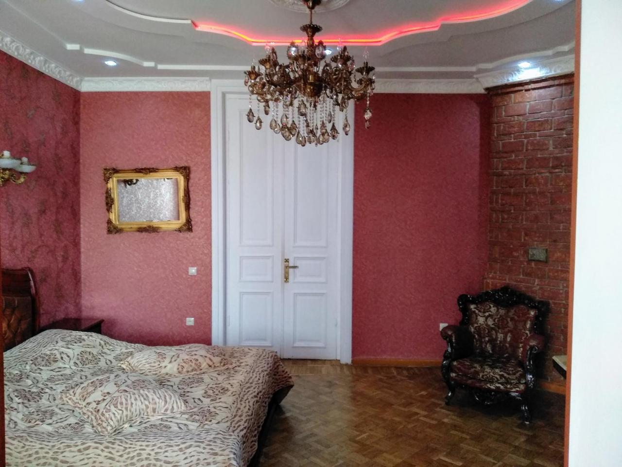 Edemi Hotel Kutaisi Esterno foto